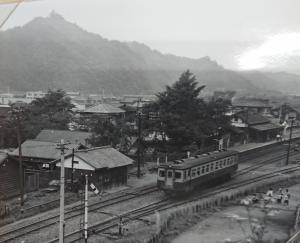昭和40年ごろの塙駅と米山